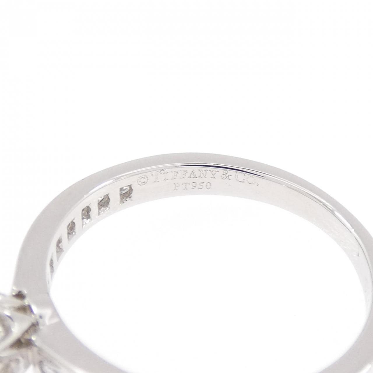 ティファニー ソリティア チャネルセッティング リング 0.54CT