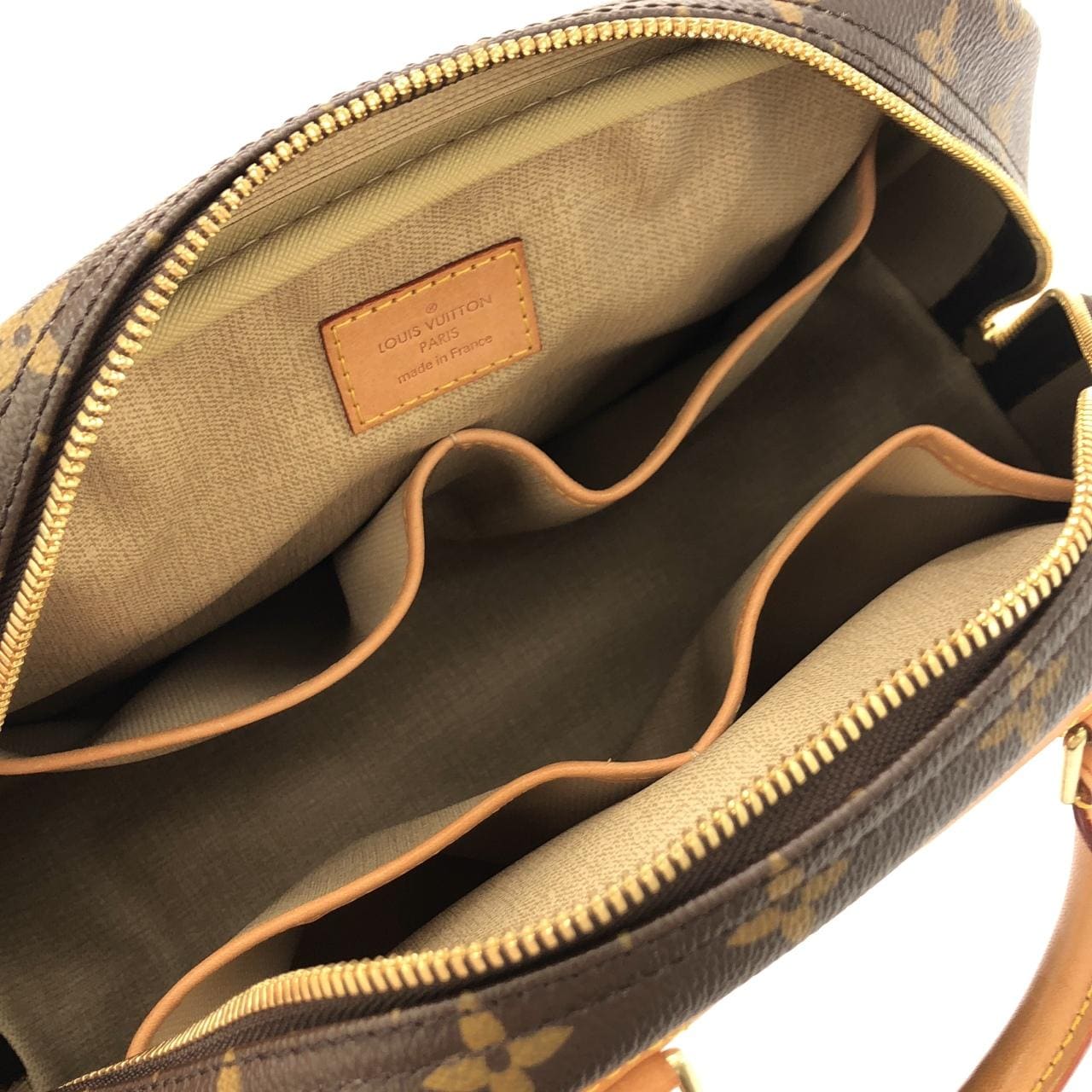 ルイヴィトン モノグラム トゥルーヴィル M42228 バッグ