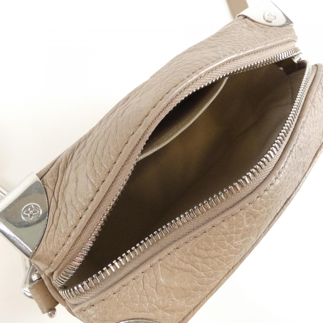 ルイヴィトン トリヨン モノグラム ミニ ソフトトランク M13868 ショルダーバッグ