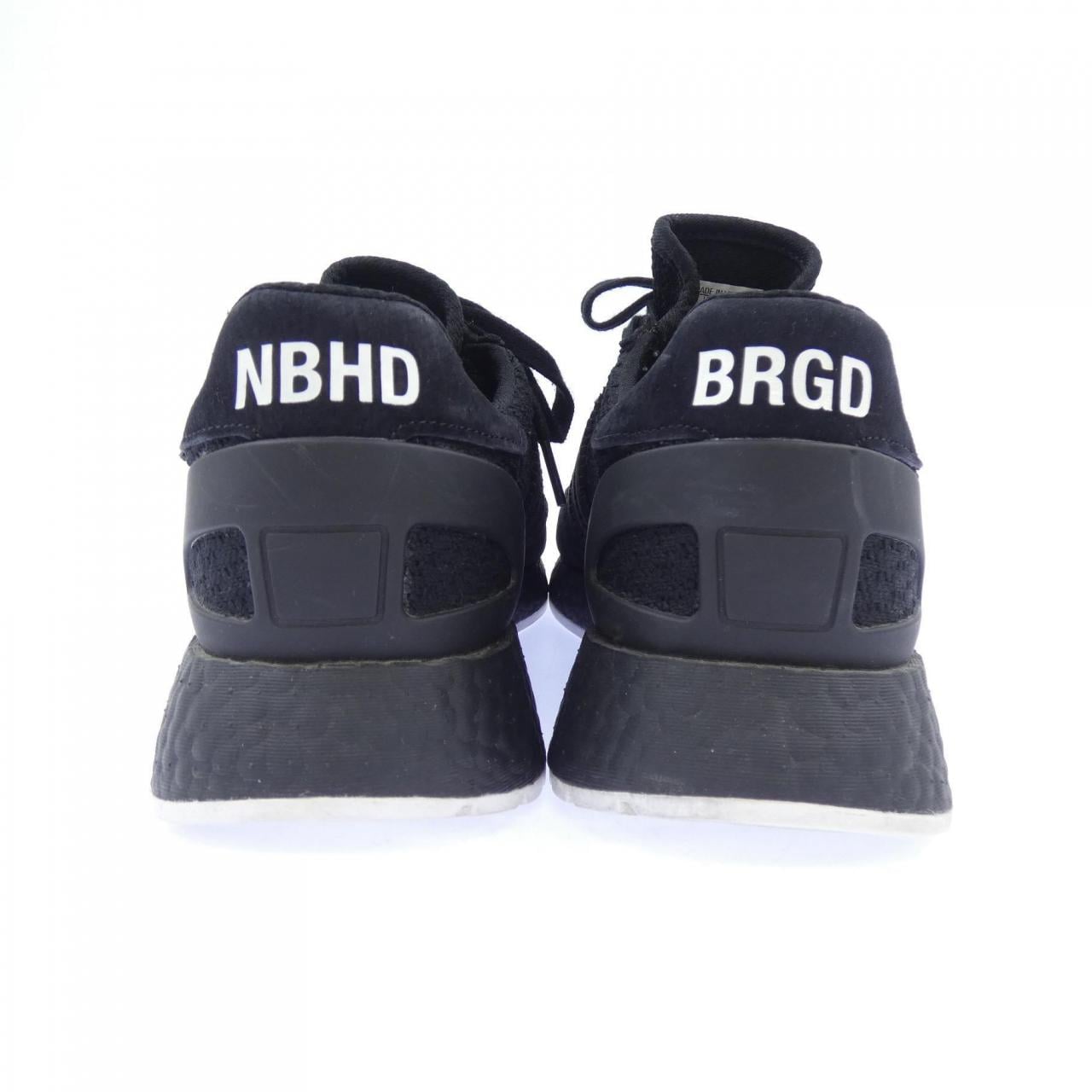 アディダス ADIDAS DA8838 スニーカー