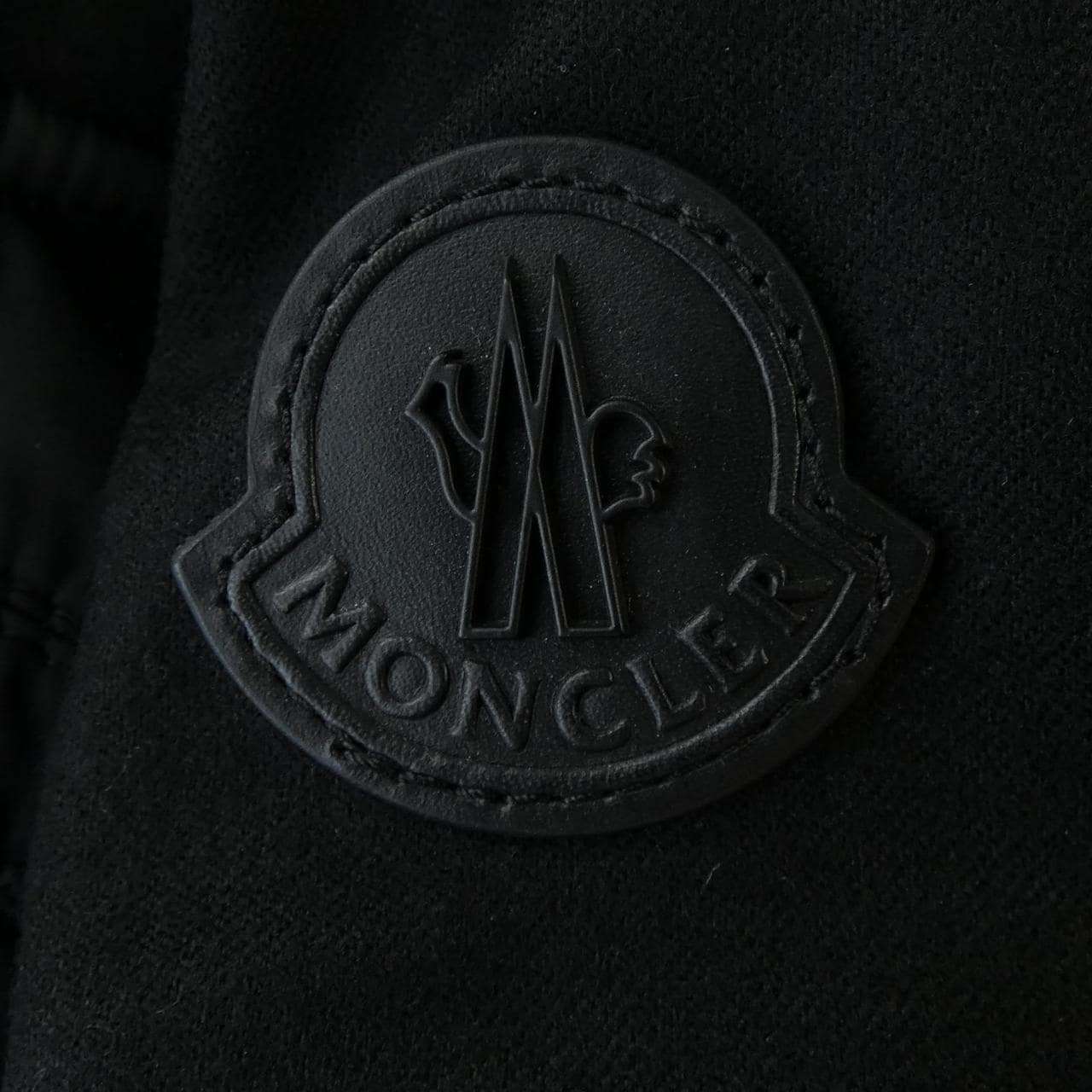 モンクレール MONCLER ダウンジャケット