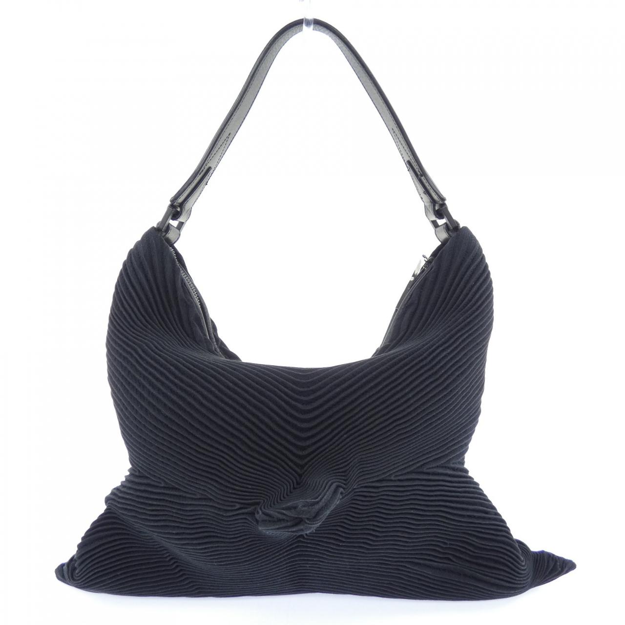 イッセイミヤケ ISSEY MIYAKE BAG