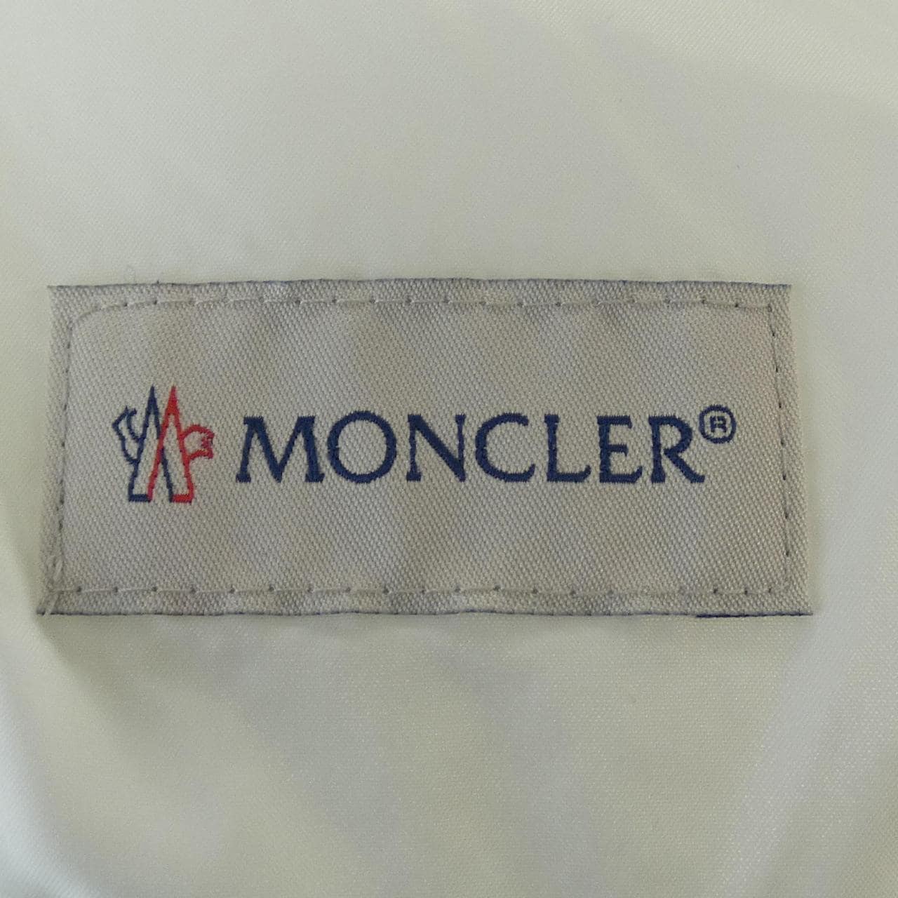 【新品】モンクレール MONCLER ショートパンツ