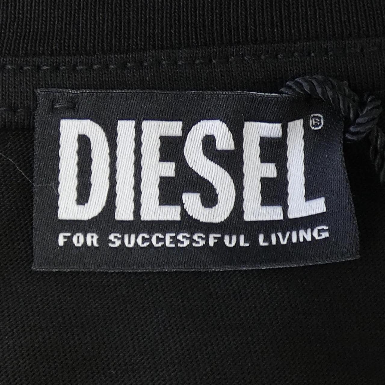 ディーゼル DIESEL A16861 RPAT1 900 Tシャツ