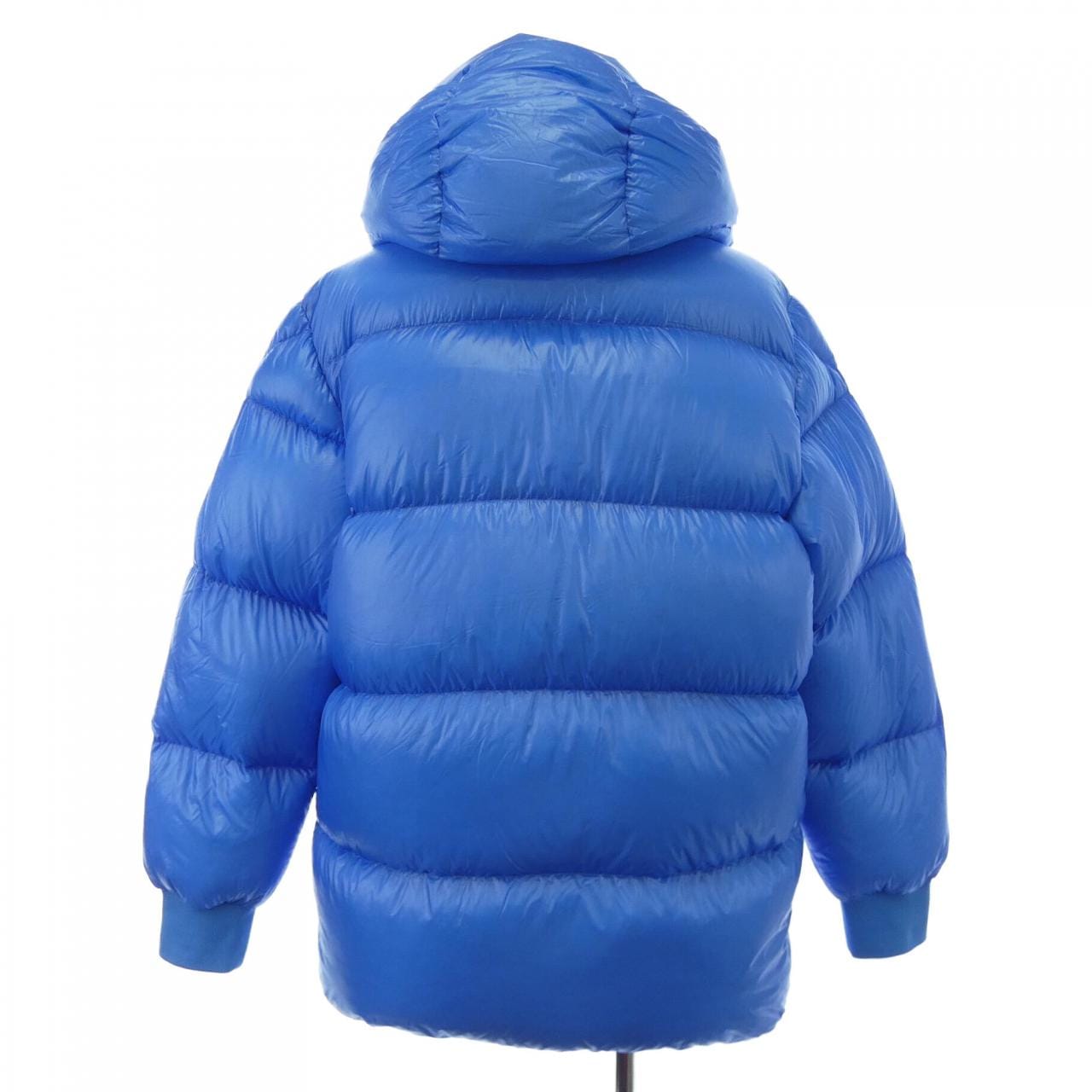 モンクレール MONCLER ダウンジャケット