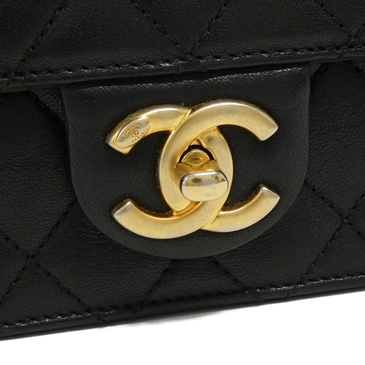 CHANEL AS0585 Shoulder Bag