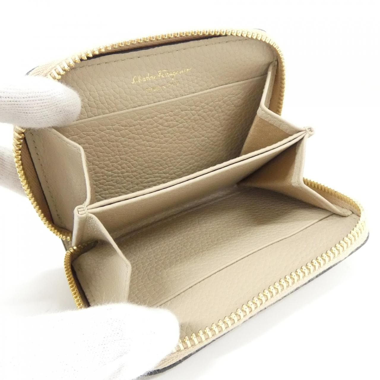 【新品】サルヴァトーレフェラガモ 22 0406 コインケース