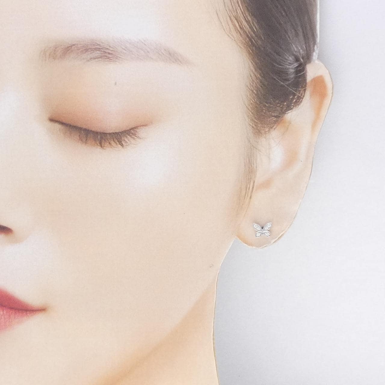 グラフ バタフライ ミニ ピアス