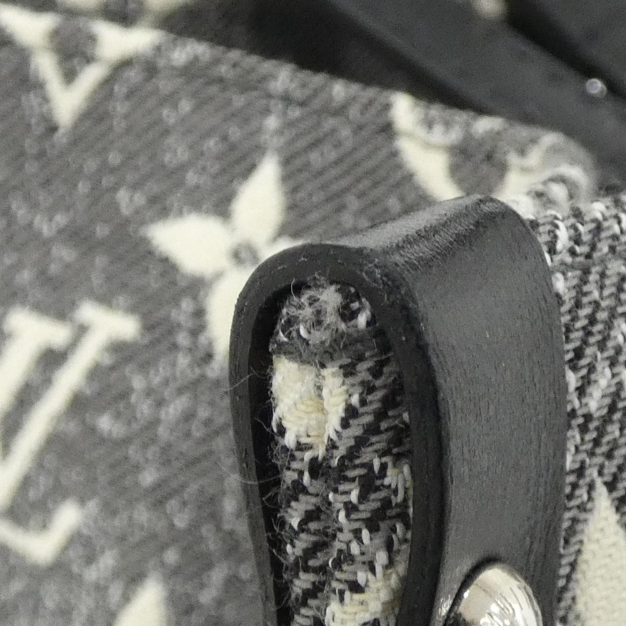 ルイヴィトン モノグラム ジャカード キャンバス オンザゴー MM M46448 バッグ