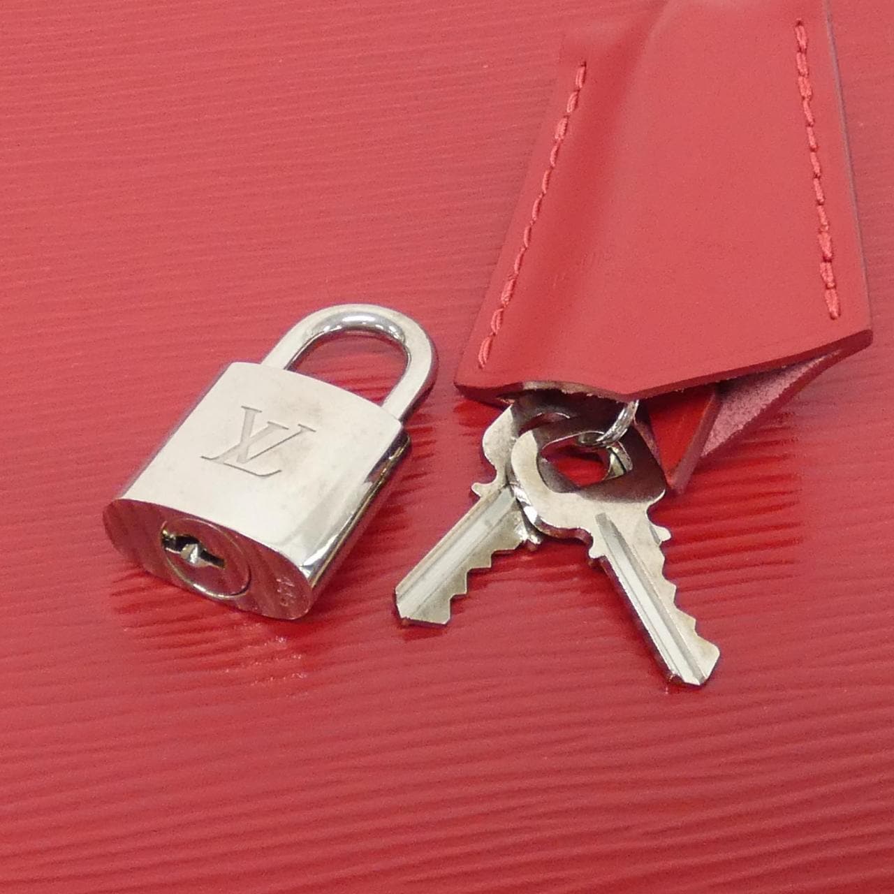 ルイヴィトン エピ アルマ GM M4032E バッグ