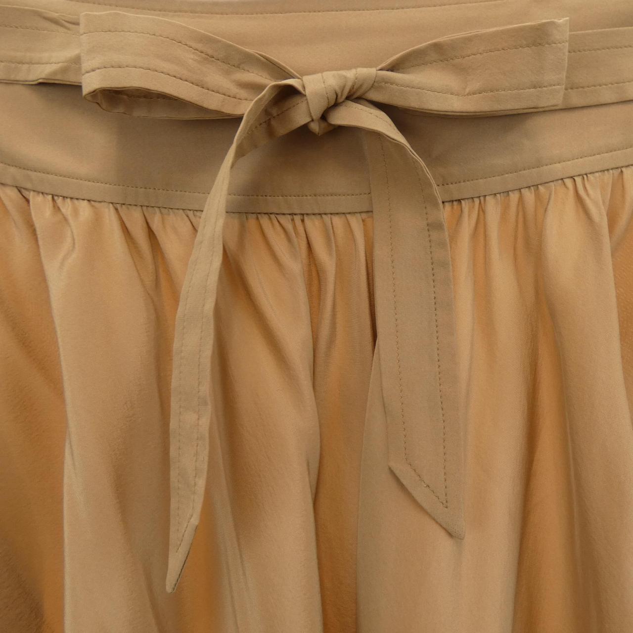 サルヴァトーレフェラガモ SALVATORE FERRAGAMO スカート