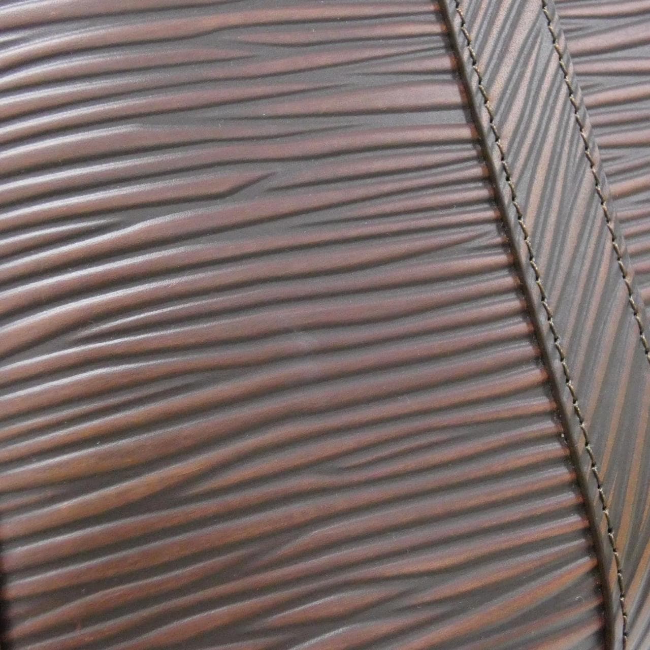 ルイヴィトン エピXL キーポル バンドリエール 50cm M12691 ボストンバッグ