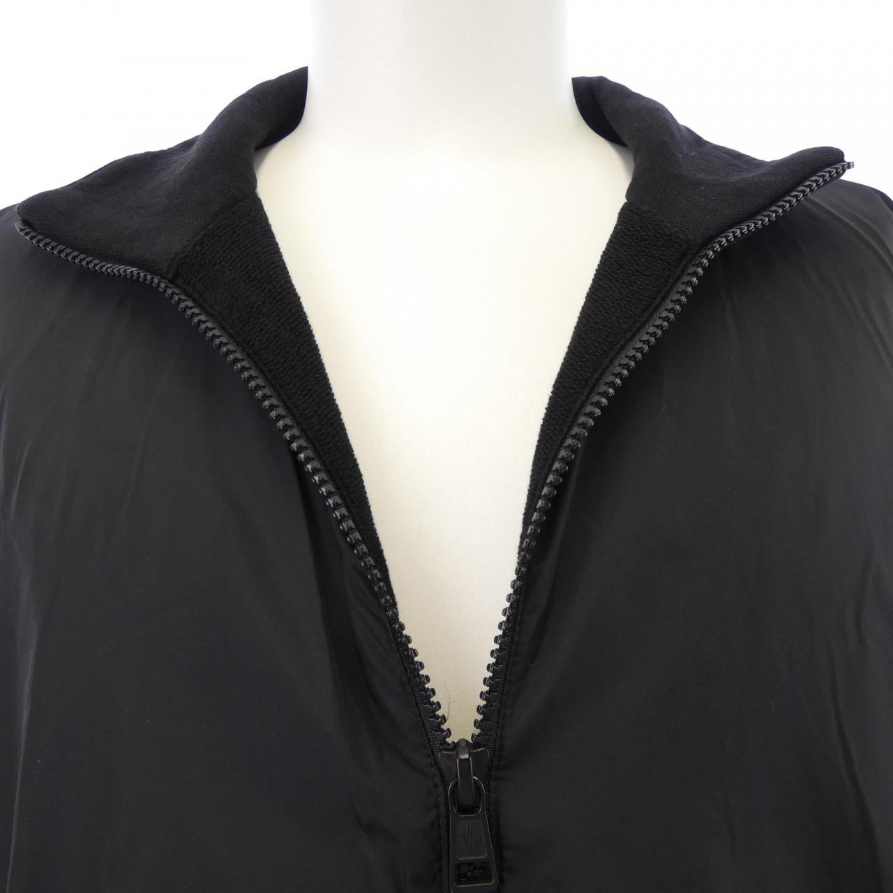 モンクレール MONCLER 20918G00028 ブルゾン