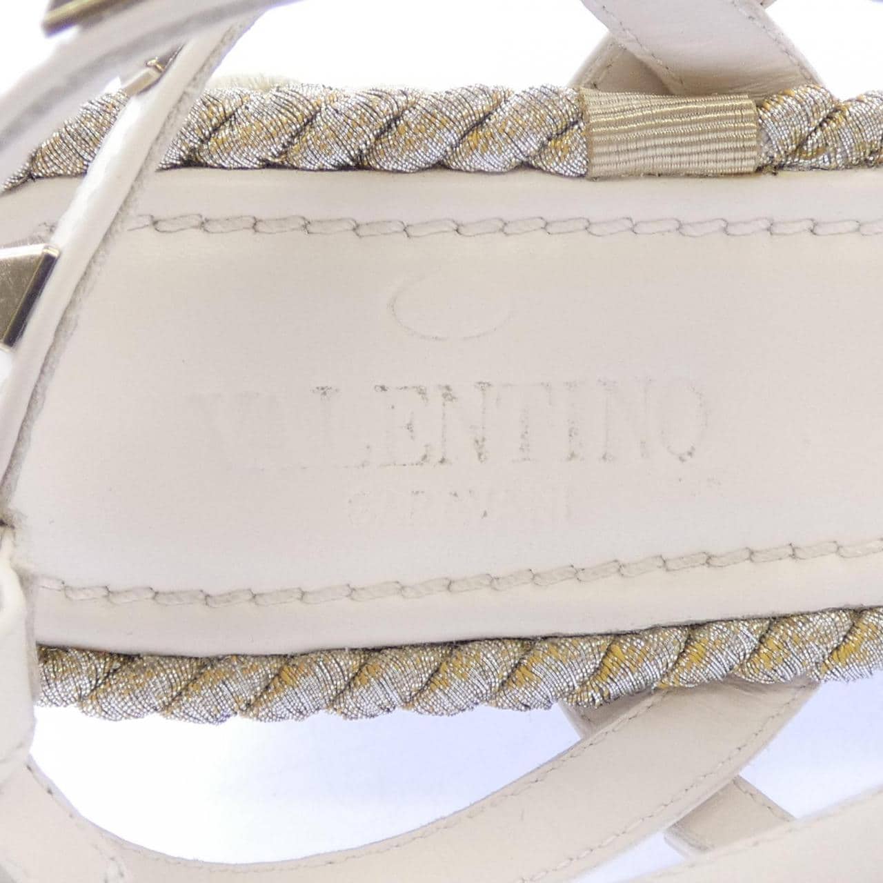 ヴァレンティノガラヴァーニ VALENTINO GARAVANI サンダル
