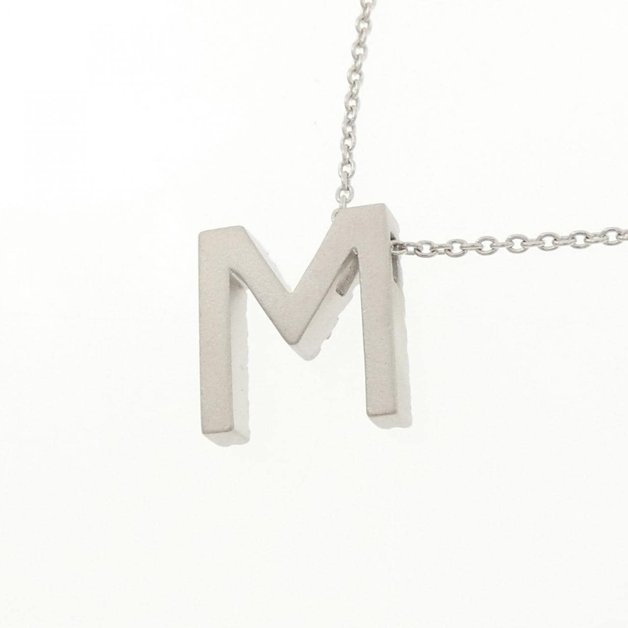 K18WG イニシャルM ダイヤモンド ネックレス 0.21CT