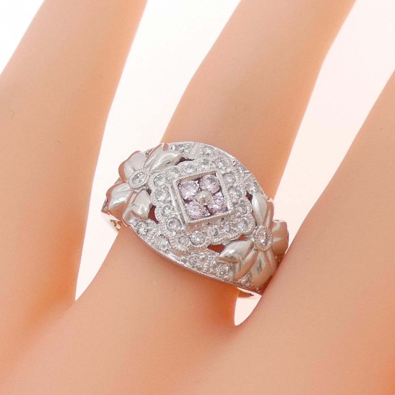 PT900 Flower Pink diamond Ring 0.14CT