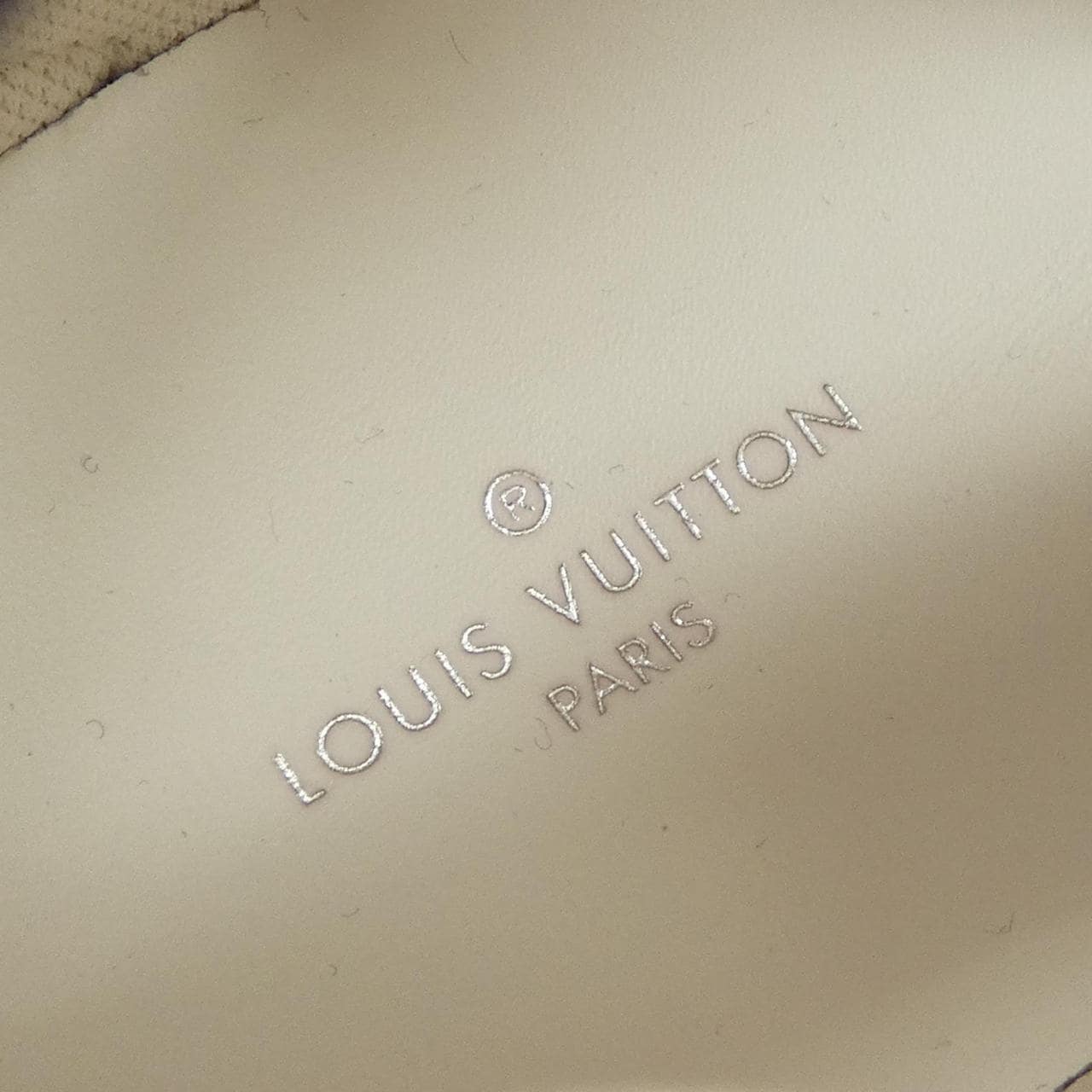 ルイヴィトン LOUIS VUITTON スニーカー