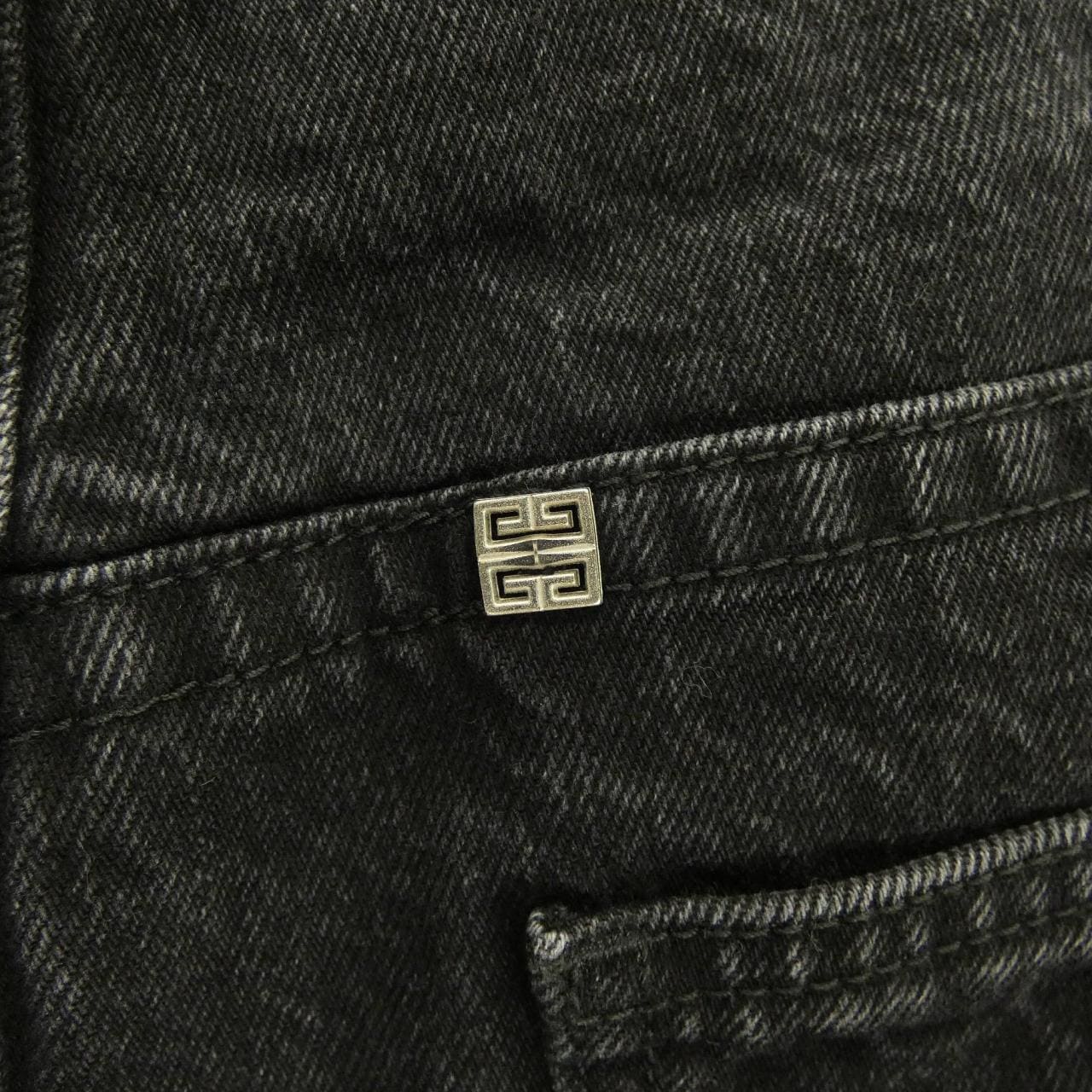 ジバンシー GIVENCHY BM51DZ5Y9Z ショートパンツ