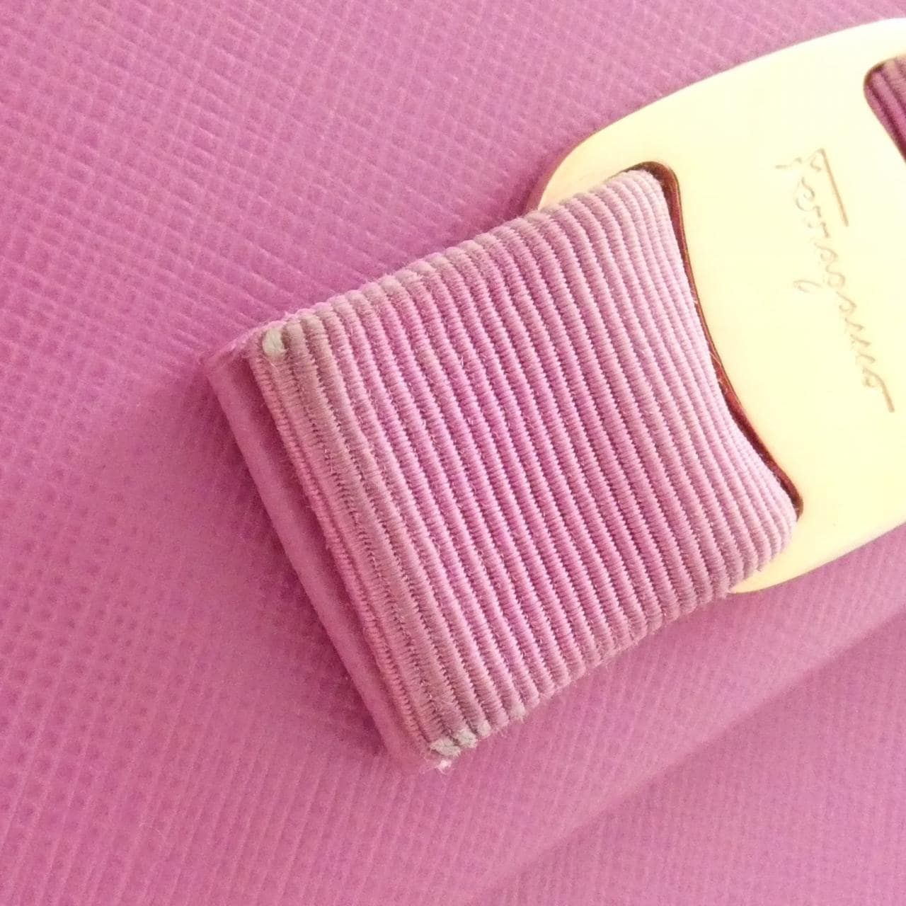 サルヴァトーレフェラガモ キャリー 21 F570 バッグ