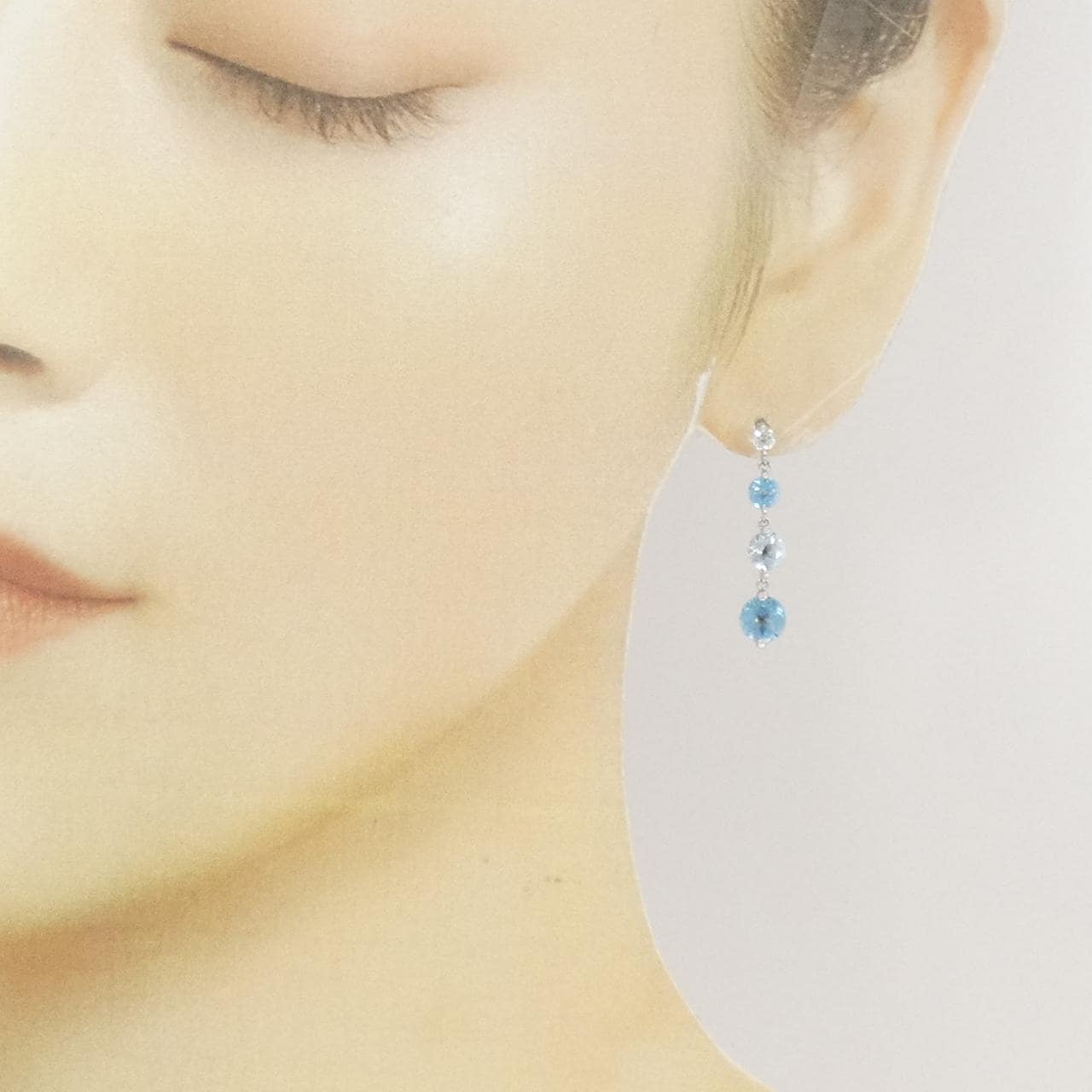 K14WG Aquamarine earrings
