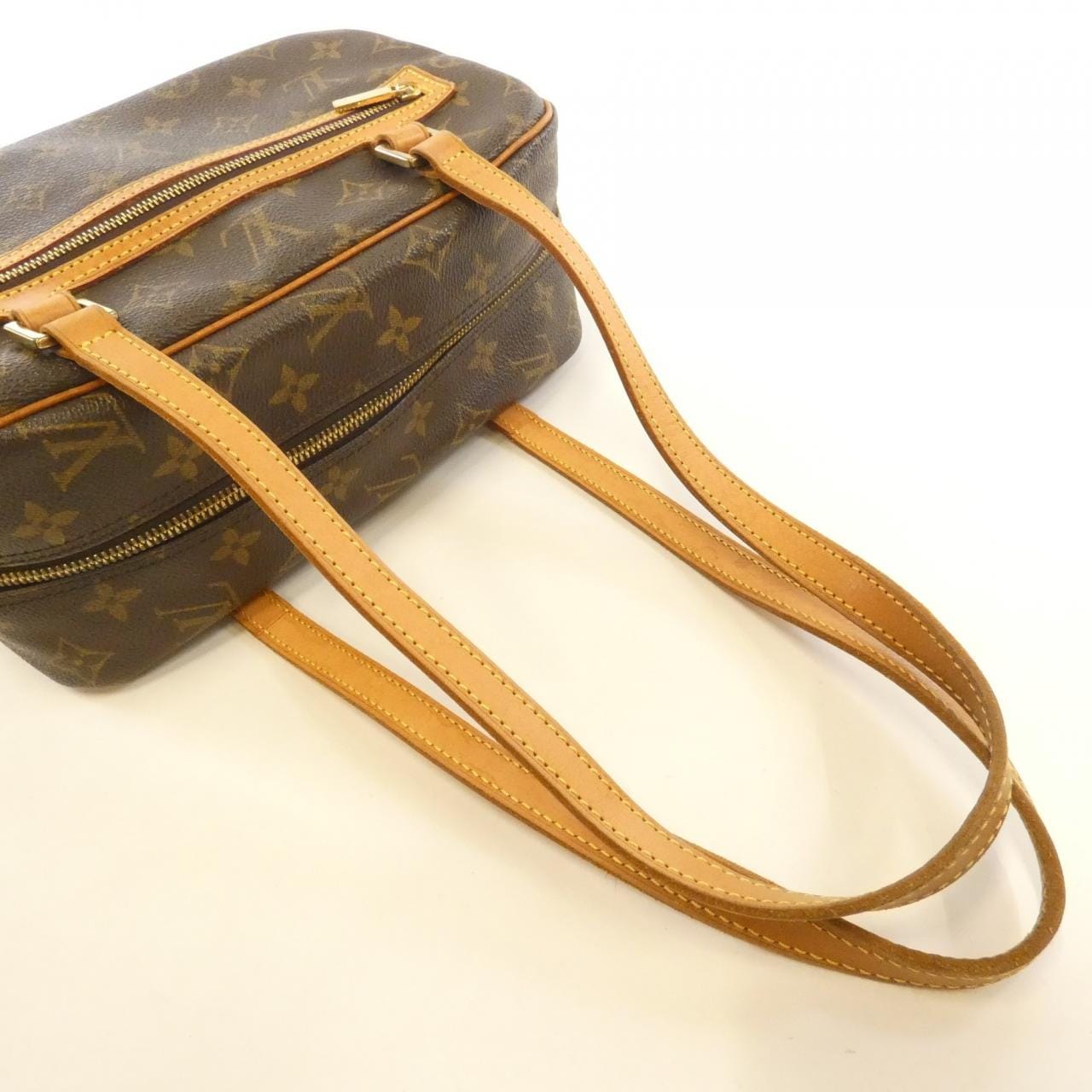 ルイヴィトン モノグラム シテ MM M51182 ショルダーバッグ