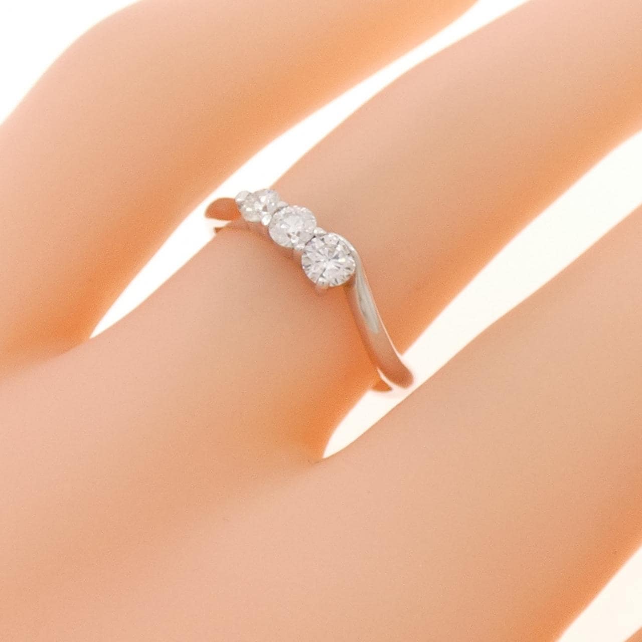 K18WG ダイヤモンド リング 0.27CT