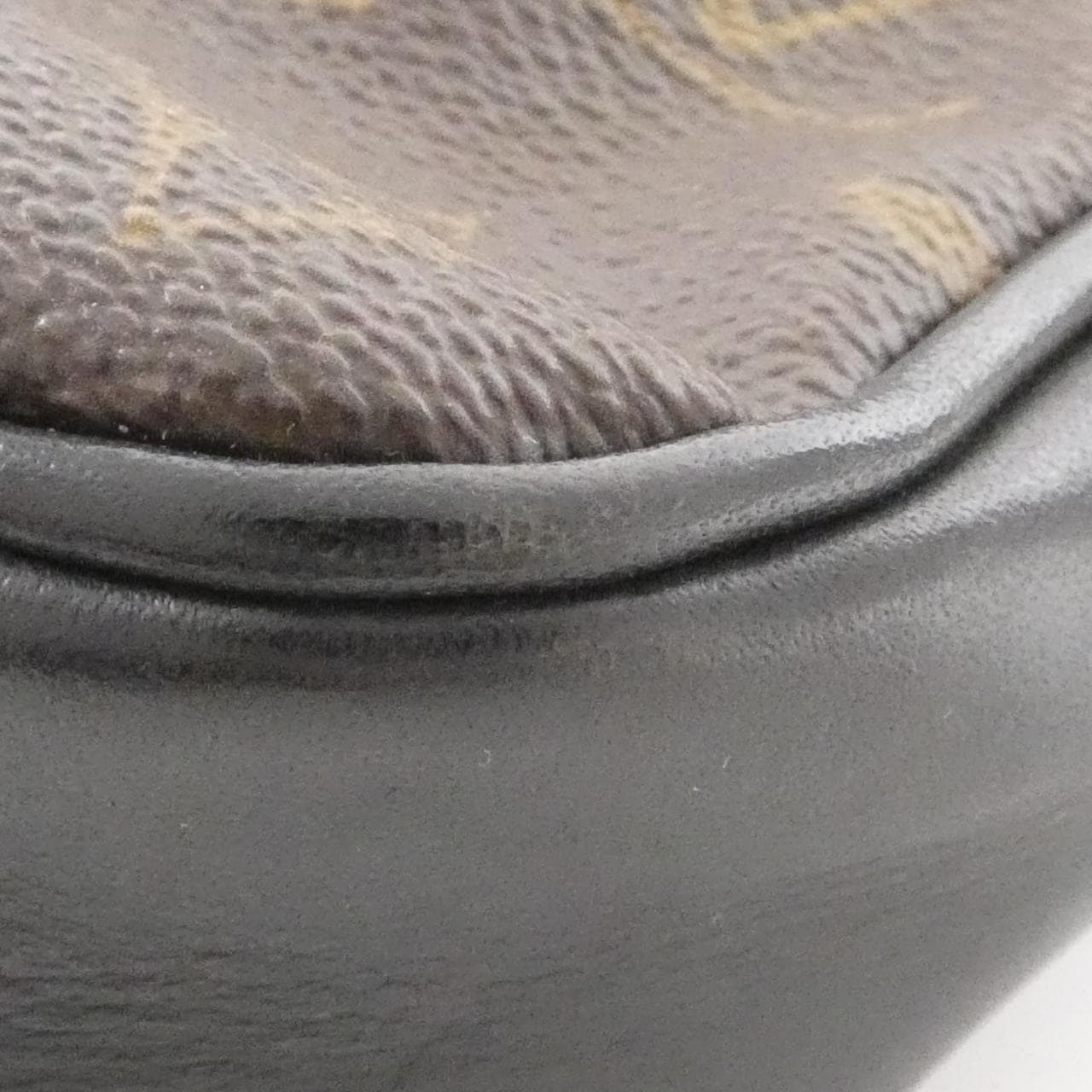 ルイヴィトン モノグラム マカサー バス MM M56715 ショルダーバッグ