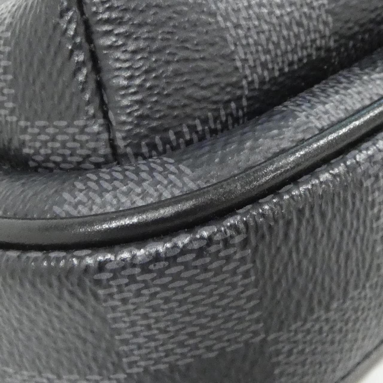 ルイヴィトン ダミエ グラフィット アヴェニュー スリングバッグ N45302 ショルダーバッグ