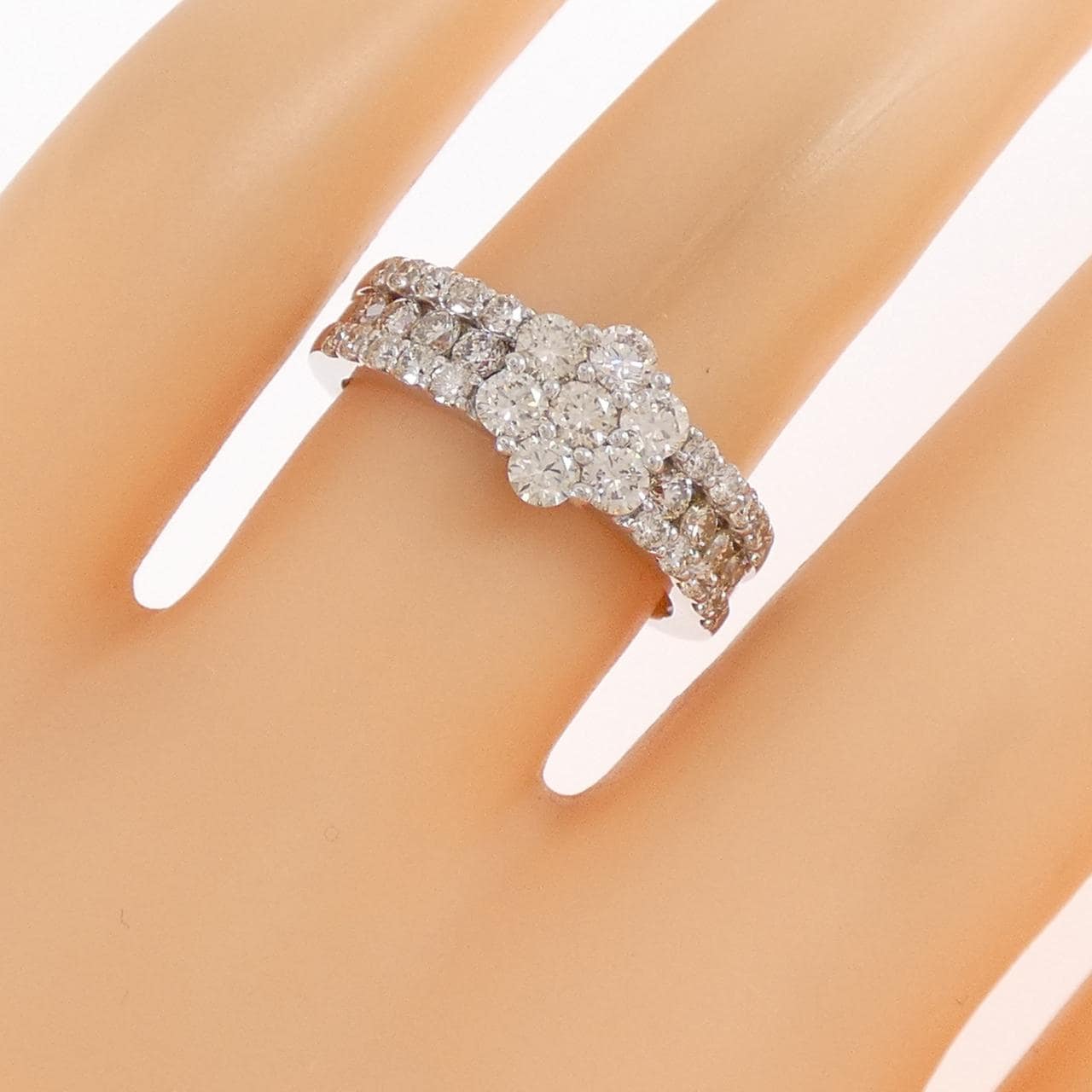 PT900 フラワー ダイヤモンド リング 1.00CT