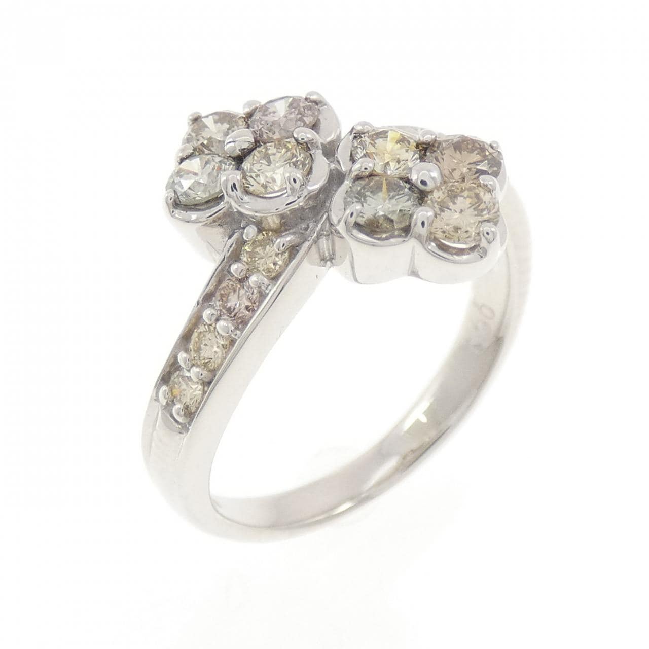 K18WG フラワー ダイヤモンド リング 0.90CT