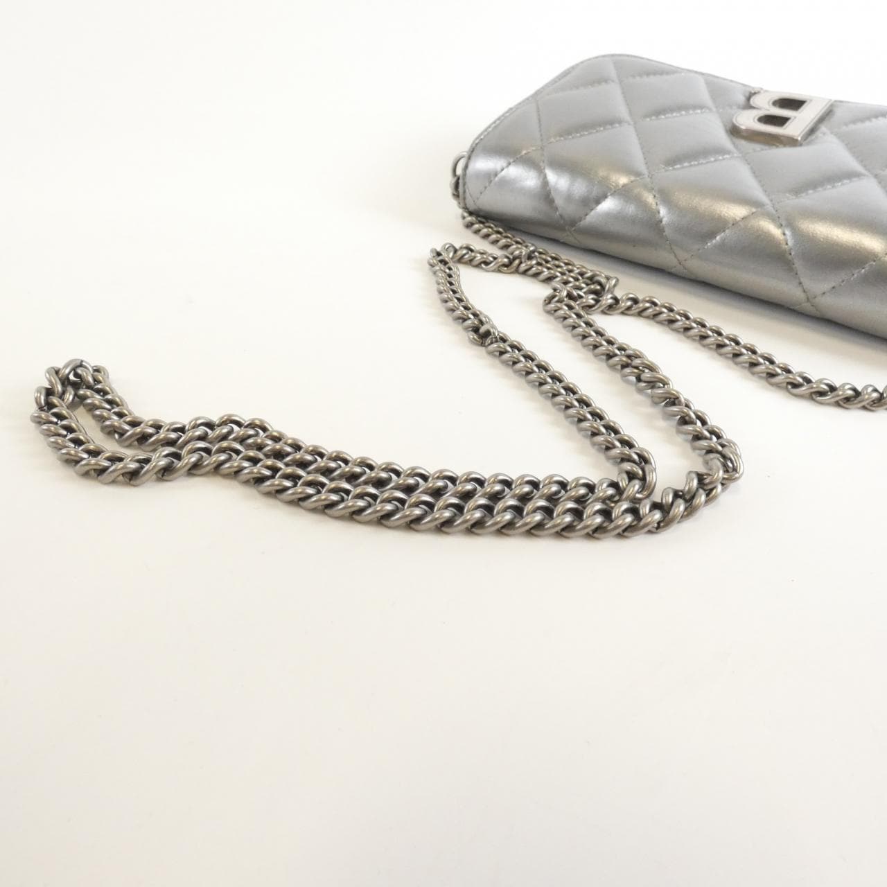 バレンシアガ B WALLET ON CHAIN BAG 593615 IND3Y チェーンウォレット