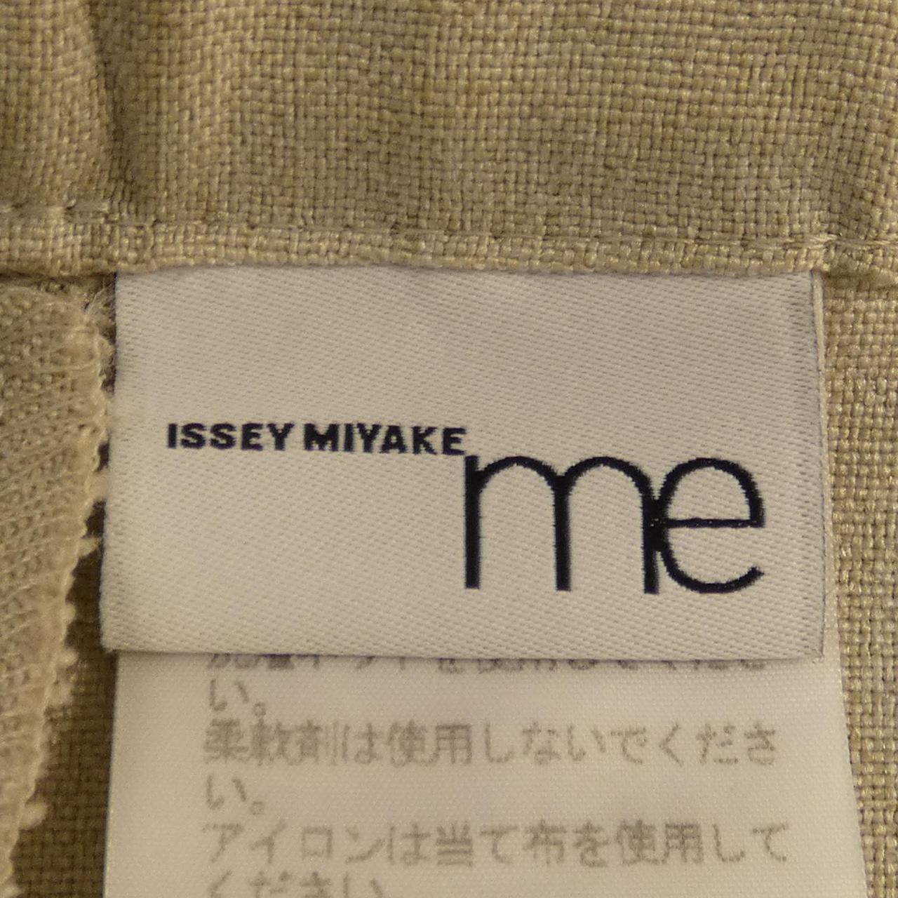 ミーイッセイミヤケ me ISSEY MIYAKE パンツ