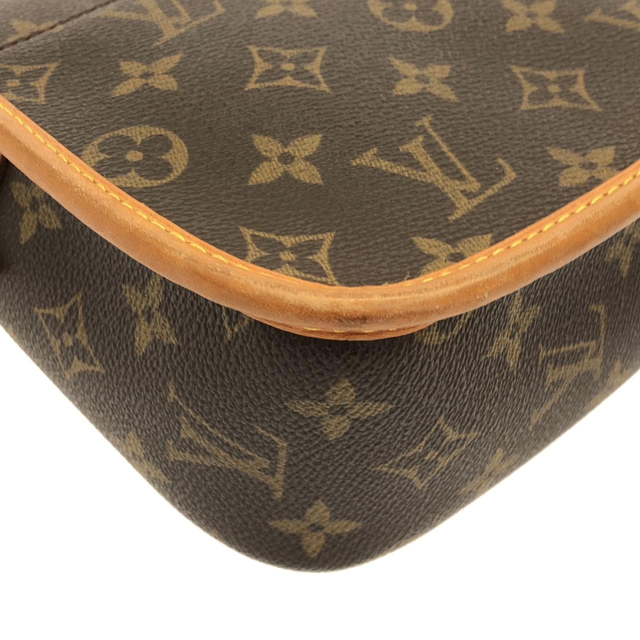 ルイヴィトン モノグラム ソローニュ M42250 ショルダーバッグ