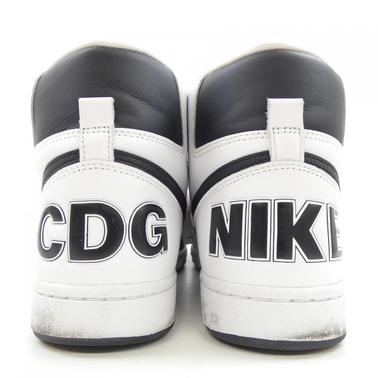 ナイキ NIKE スニーカー
