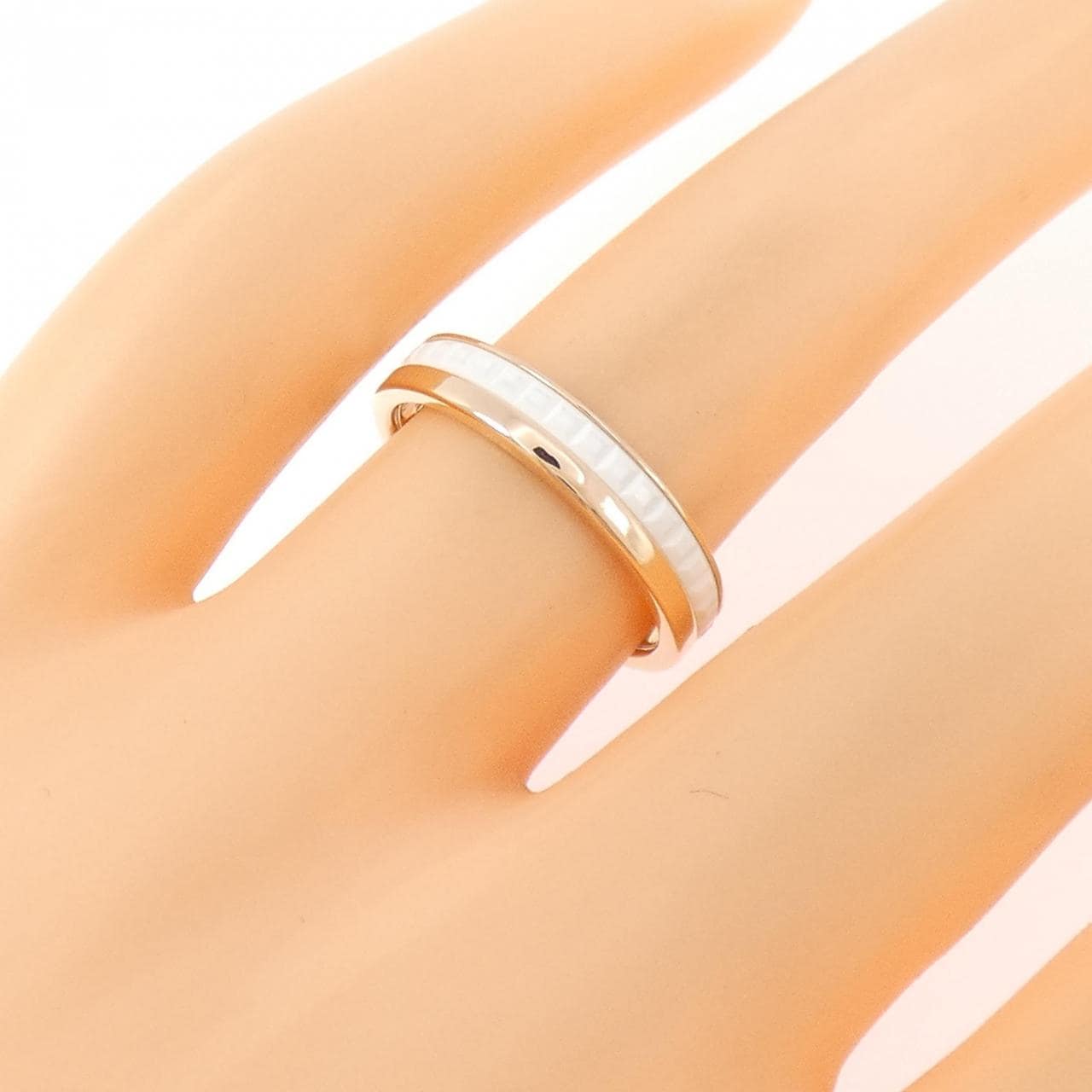 ブシュロン キャトル ホワイト リング