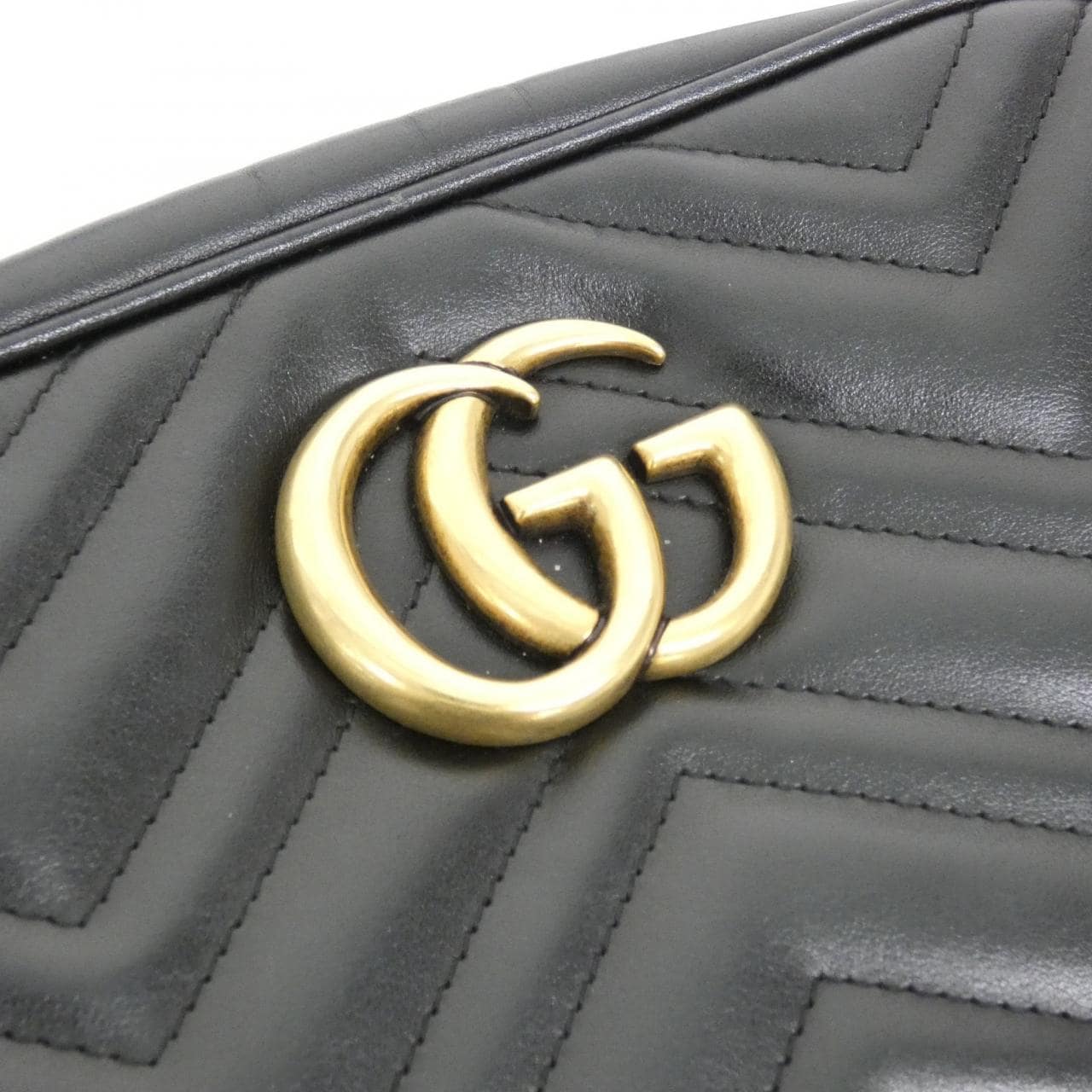 グッチ GG MARMONT 447632 DTD1T ショルダーバッグ