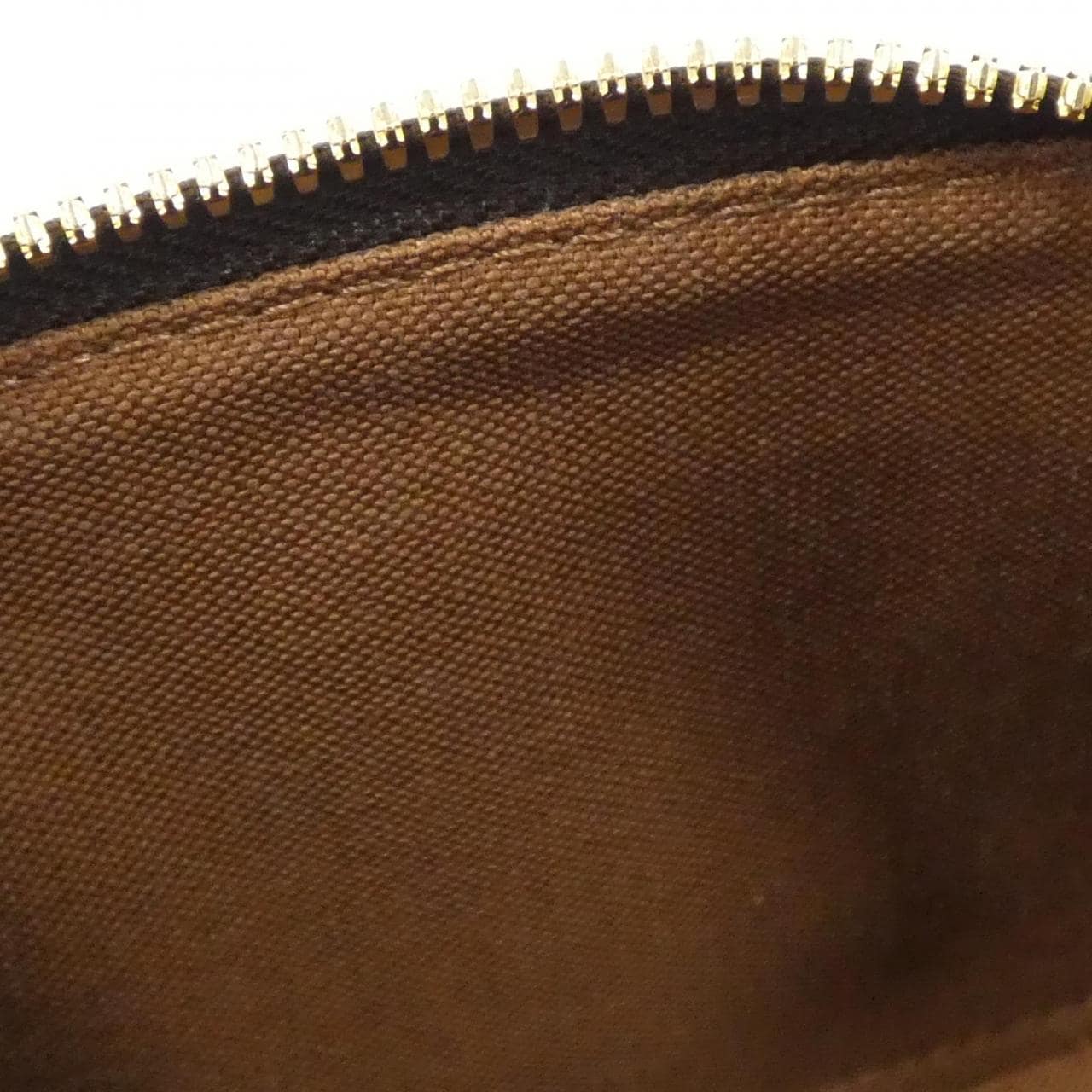 ルイヴィトン モノグラム ナノ アルマ M82717 バッグ