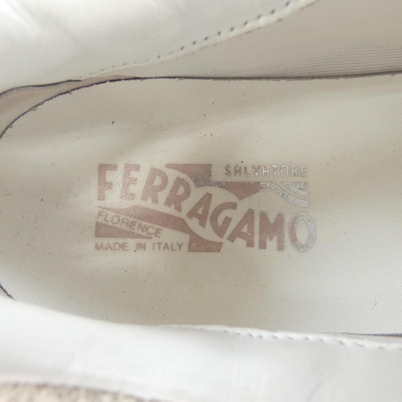 サルヴァトーレフェラガモ SALVATORE FERRAGAMO スニーカー