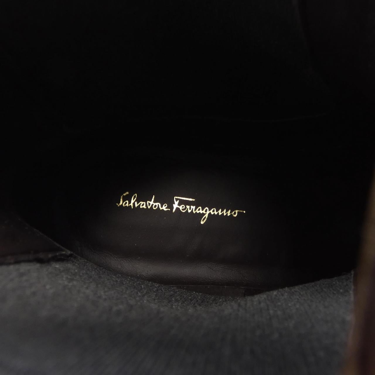 サルヴァトーレフェラガモ SALVATORE FERRAGAMO ブーツ