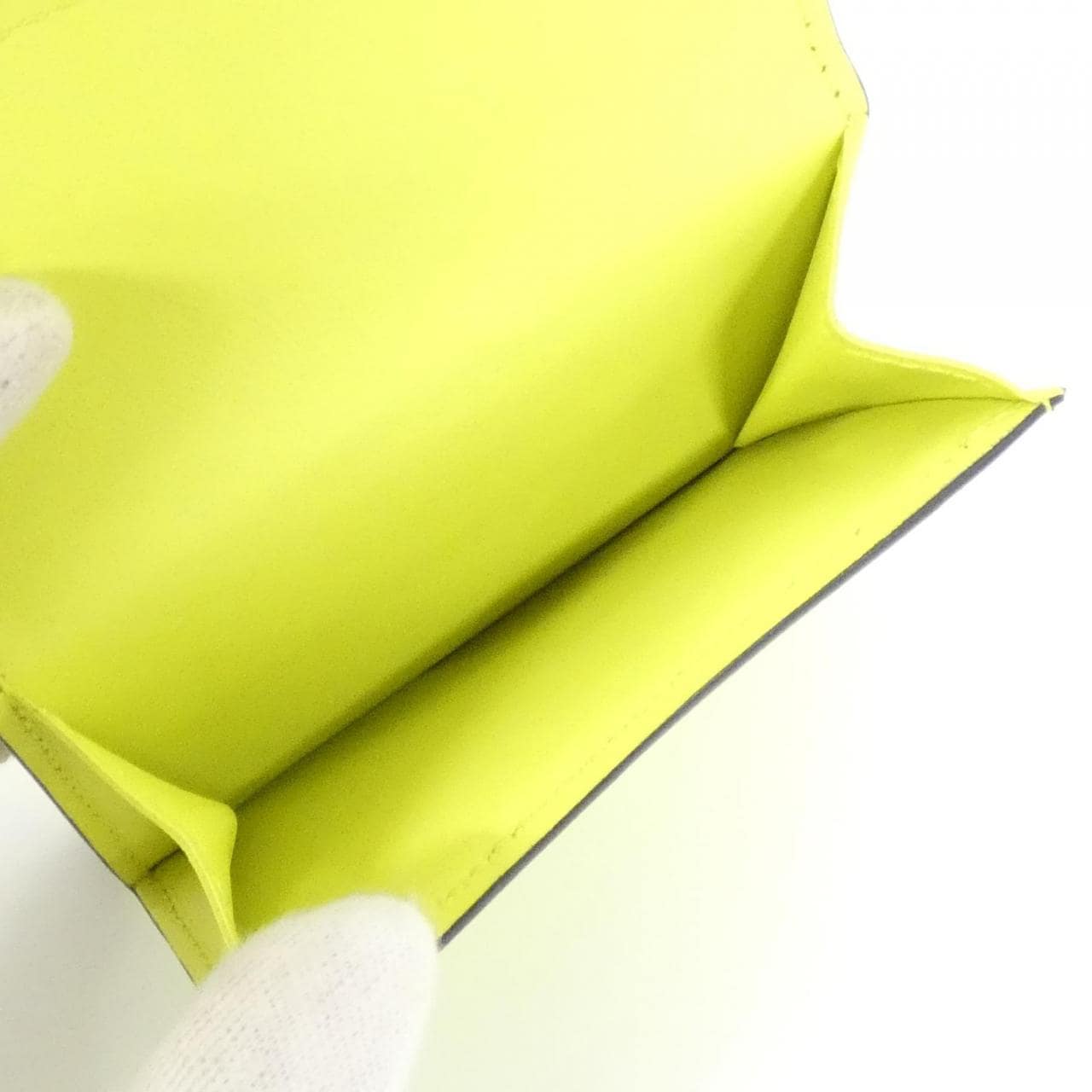 ルイヴィトン タイガ ラマ ディスカバリー コンパクト ウォレット M67629 財布