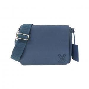 ルイヴィトン LVアエログラム テイクオフ メッセンジャー M23709 ショルダーバッグ