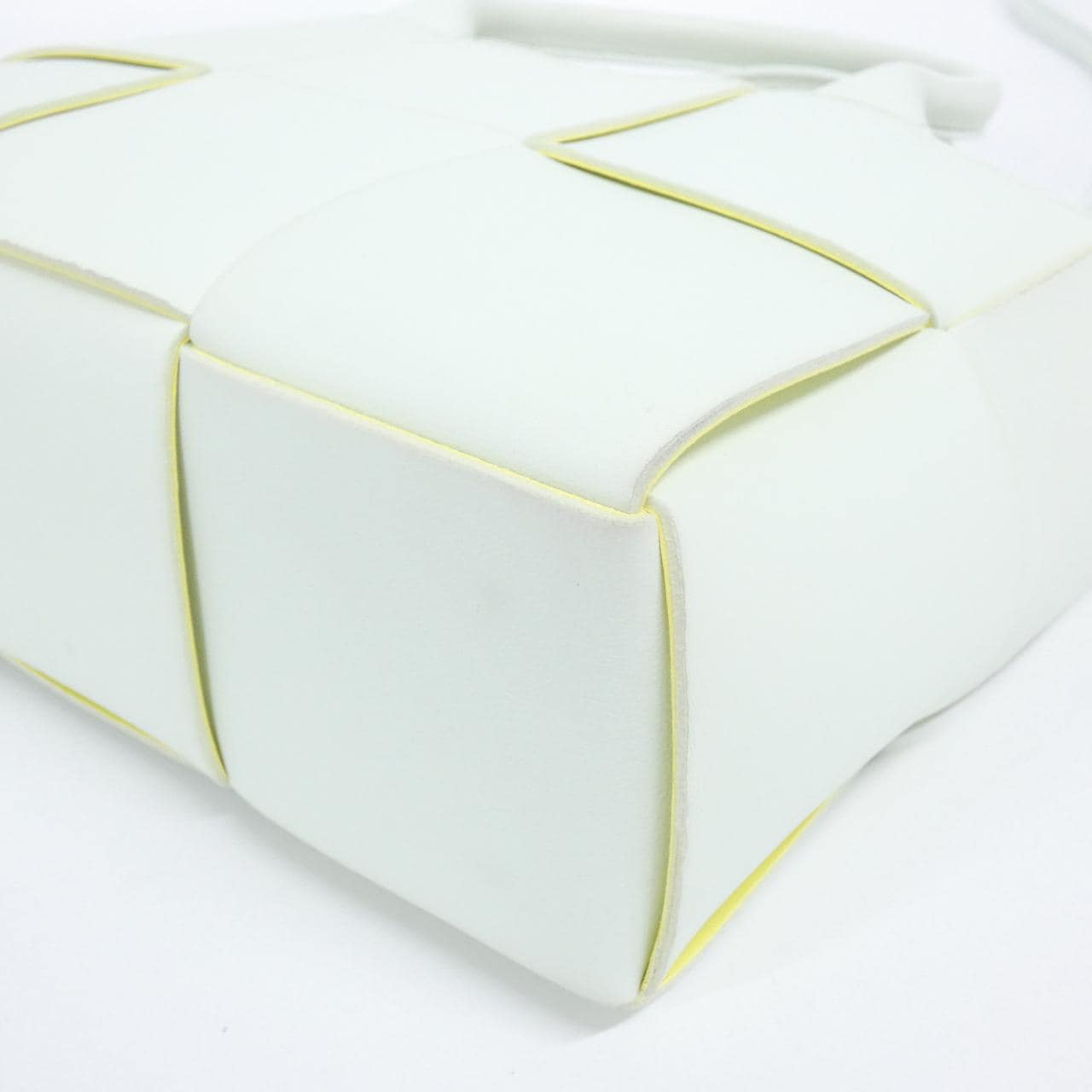 ボッテガヴェネタ 709337 VMAY3 バッグ