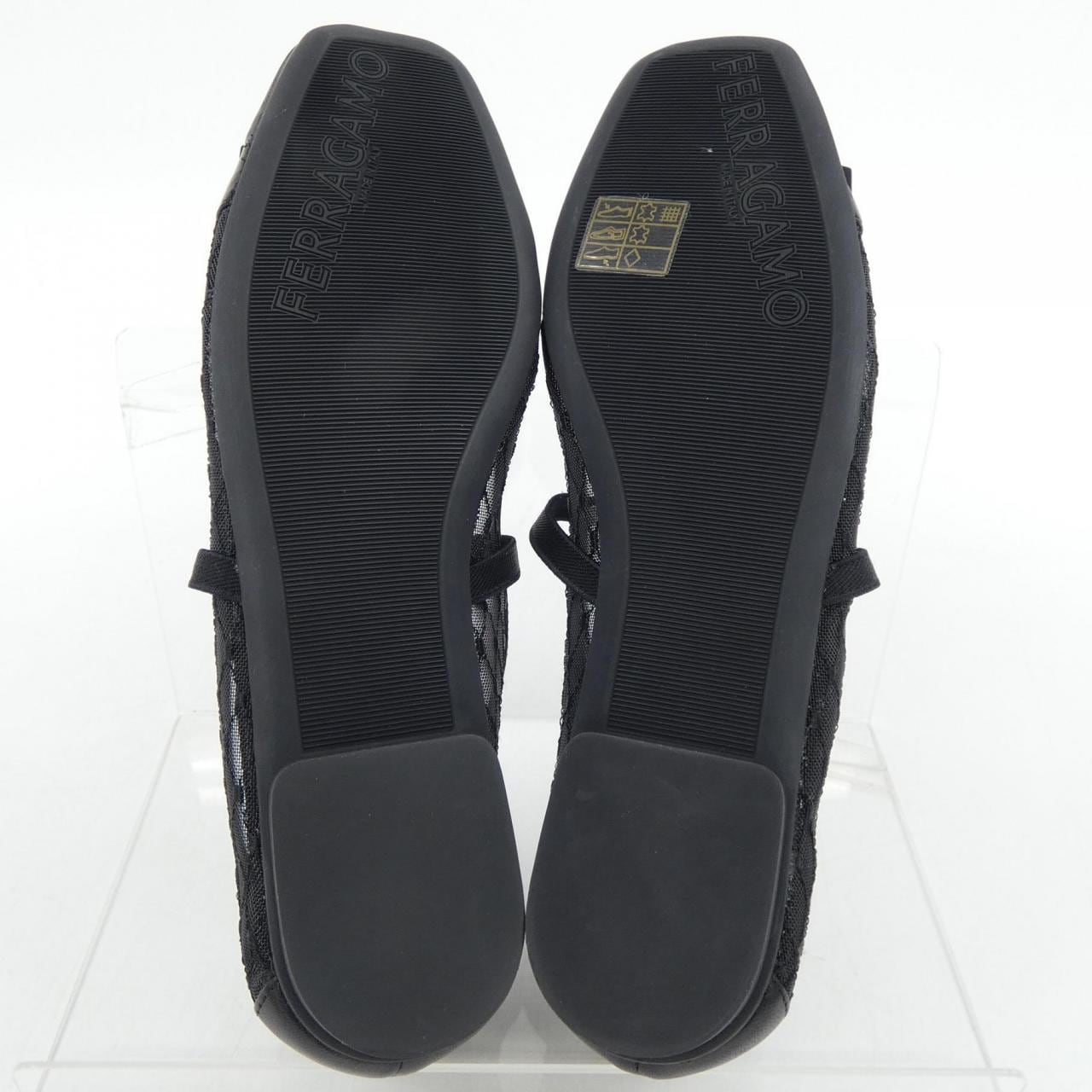 フェラガモ FERRAGAMO フラットシューズ