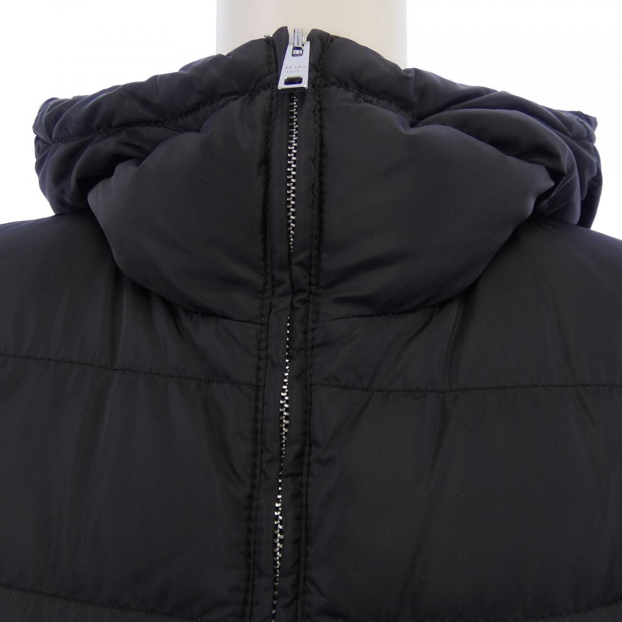 プラダ PRADA 29F696 S192 1WQ9 ダウンジャケット