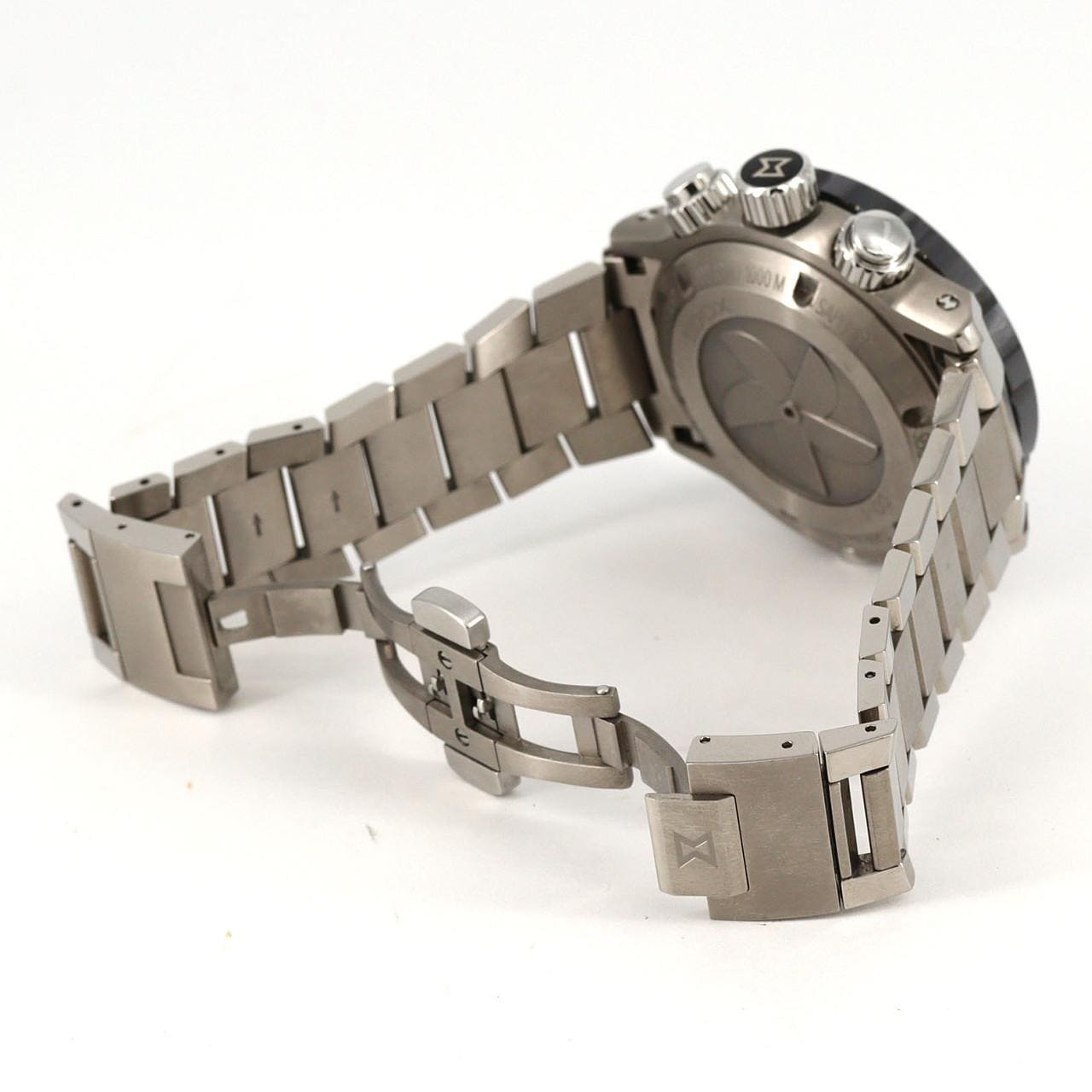 エドックス クロノオフショア1クロノグラフ TI 10242-TINM-NIN TI クォーツ