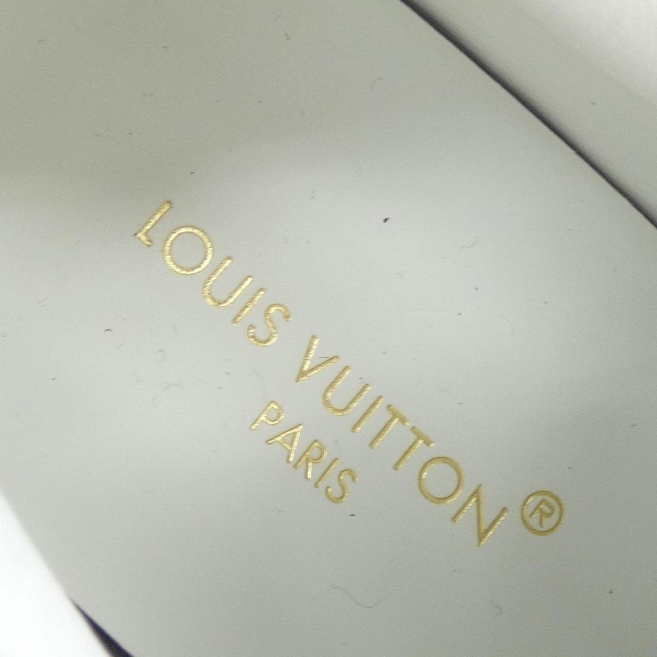 ルイヴィトン LOUIS VUITTON エンボスモノグラム･パターン タイムアウトライン スニーカー