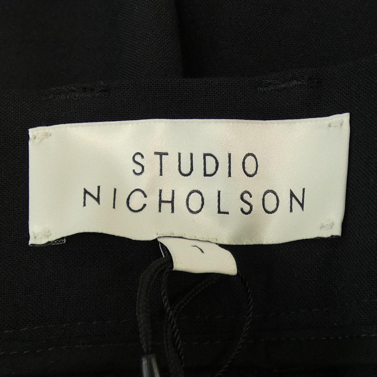 スタジオニコルソン STUDIO NICHOLSON パンツ