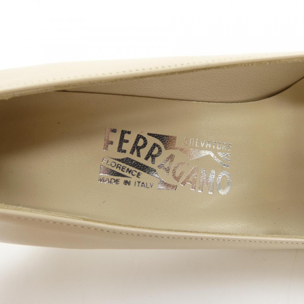 サルヴァトーレフェラガモ SALVATORE FERRAGAMO パンプス