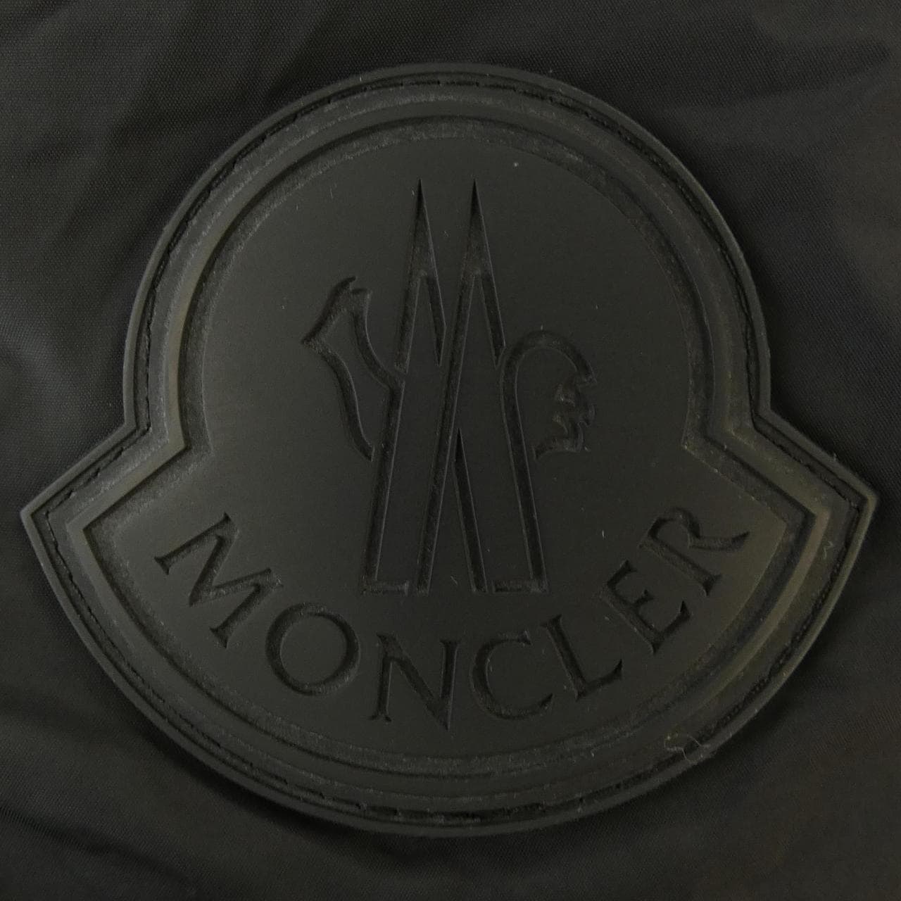 モンクレール MONCLER ダウンジャケット