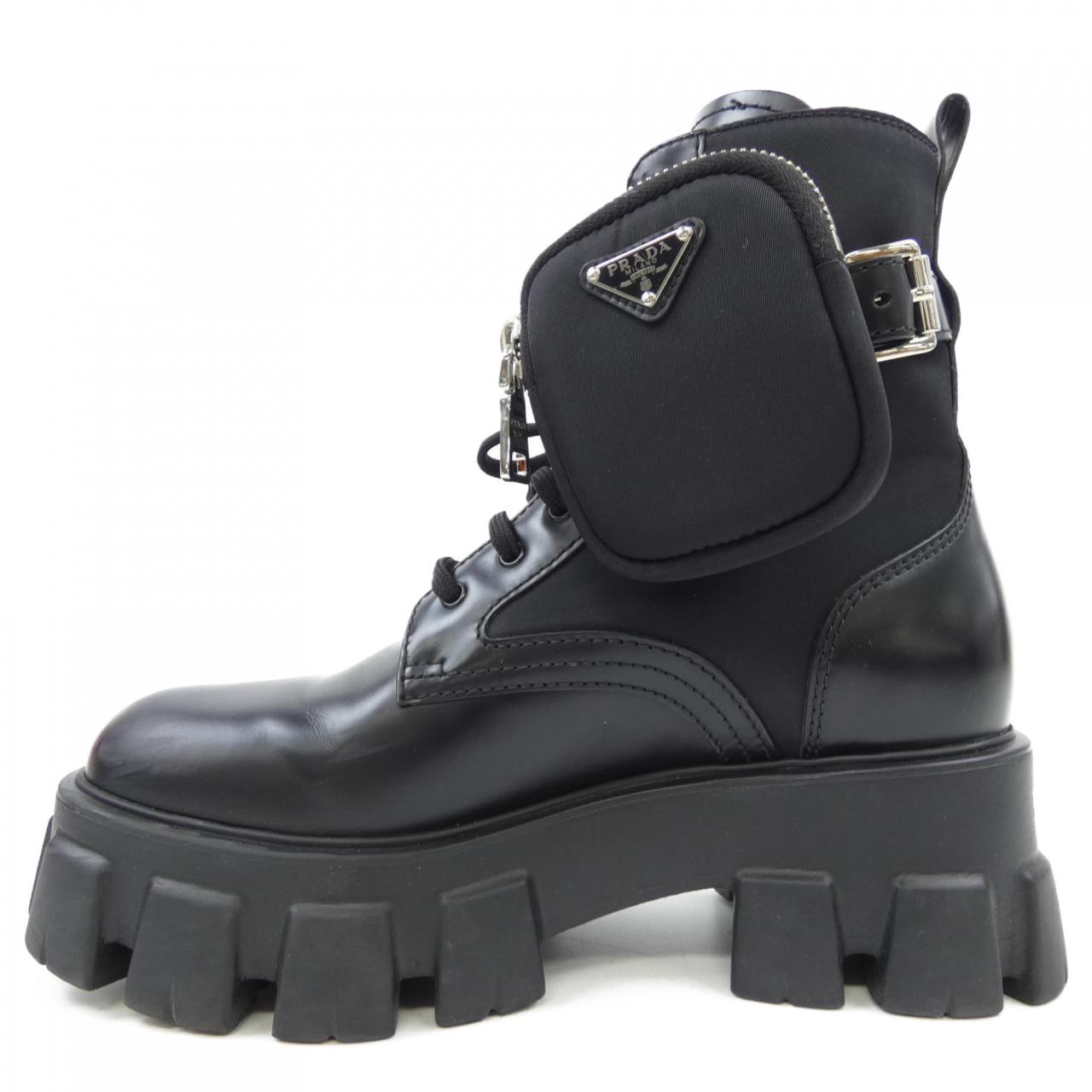 プラダ PRADA モノリス トライアングルロゴ 1T255M ブーツ